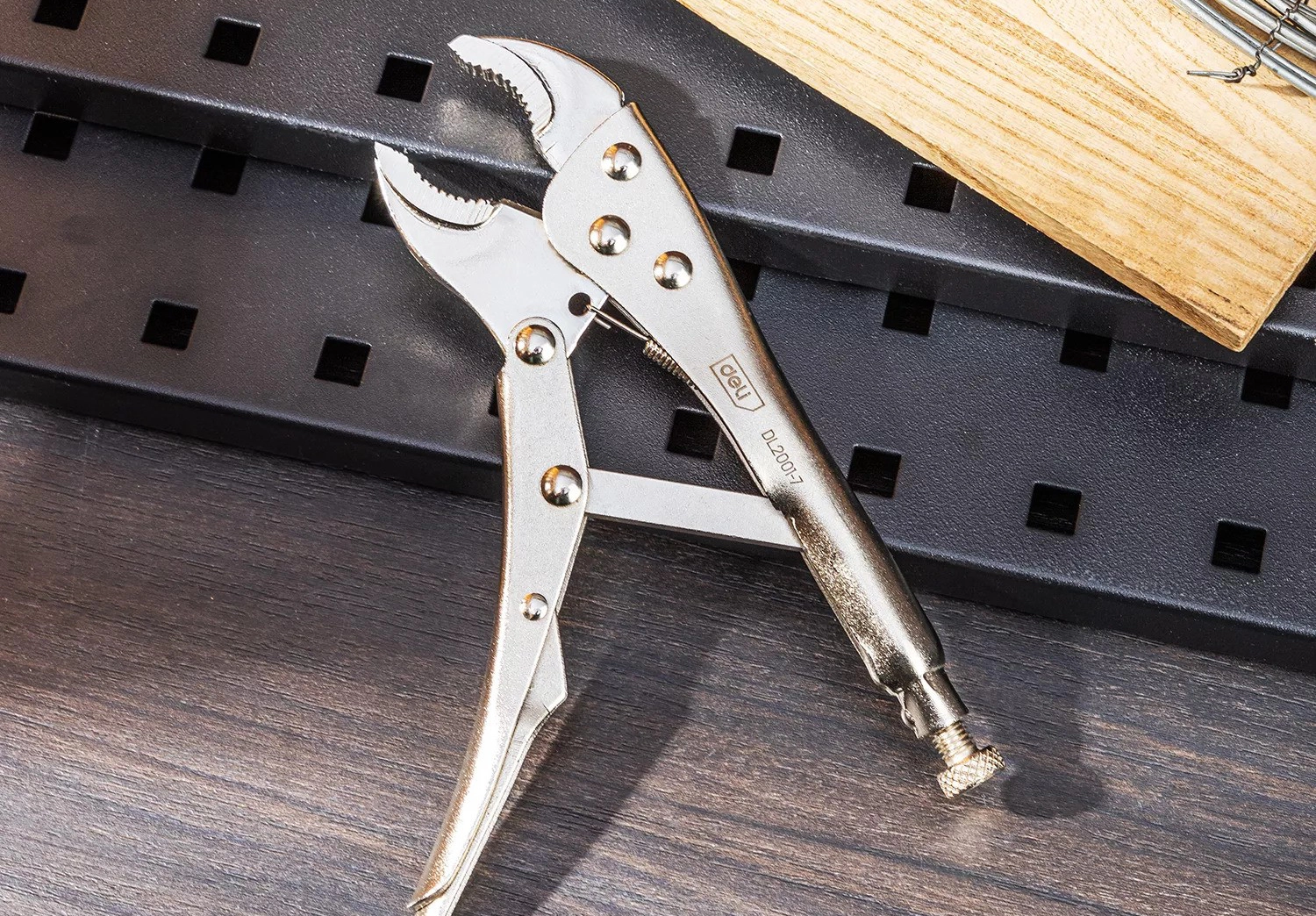 How to choose locking pliers?