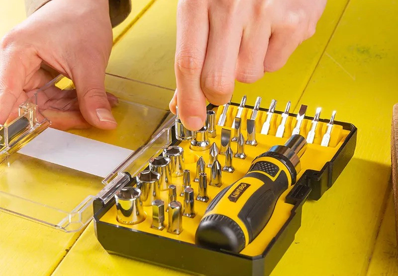 What is precision screwdriver?