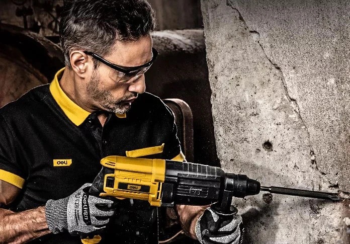 What are the characteristics of power tools?